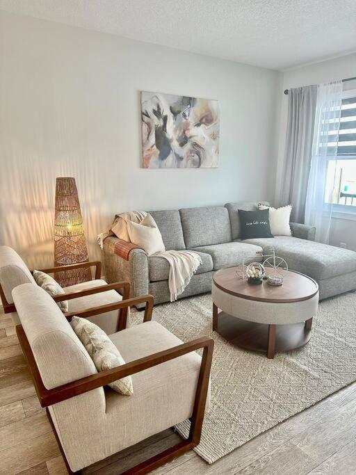 Edith Green Duplex YYC 외부 사진