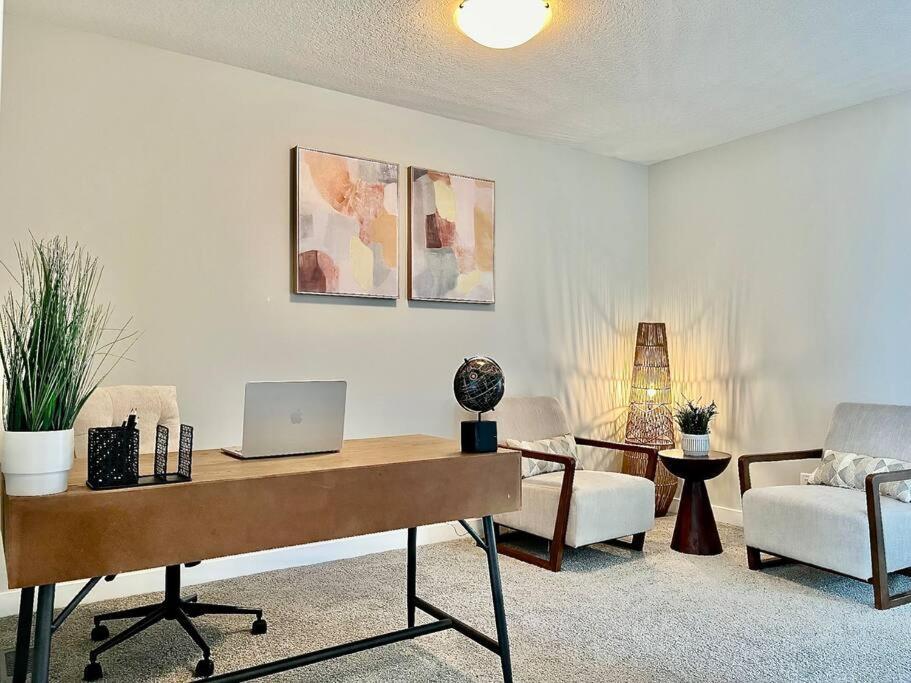 Edith Green Duplex YYC 외부 사진