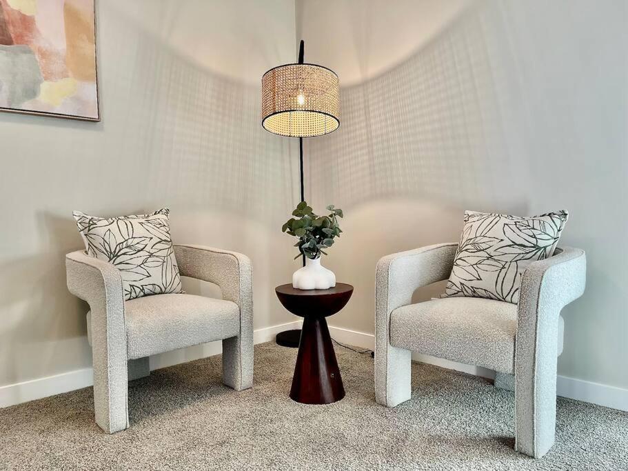 Edith Green Duplex YYC 외부 사진
